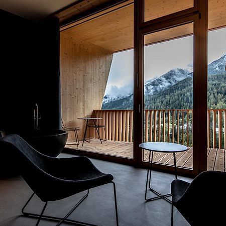 Hotel Arnica Scuol - Adults Only エクステリア 写真