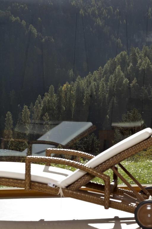 Hotel Arnica Scuol - Adults Only エクステリア 写真